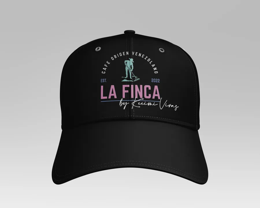 Gorra negra de La Finca en colores retro